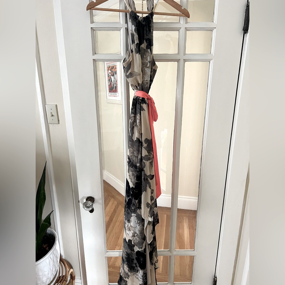 Never worn, new with tags, dreamy fall dress